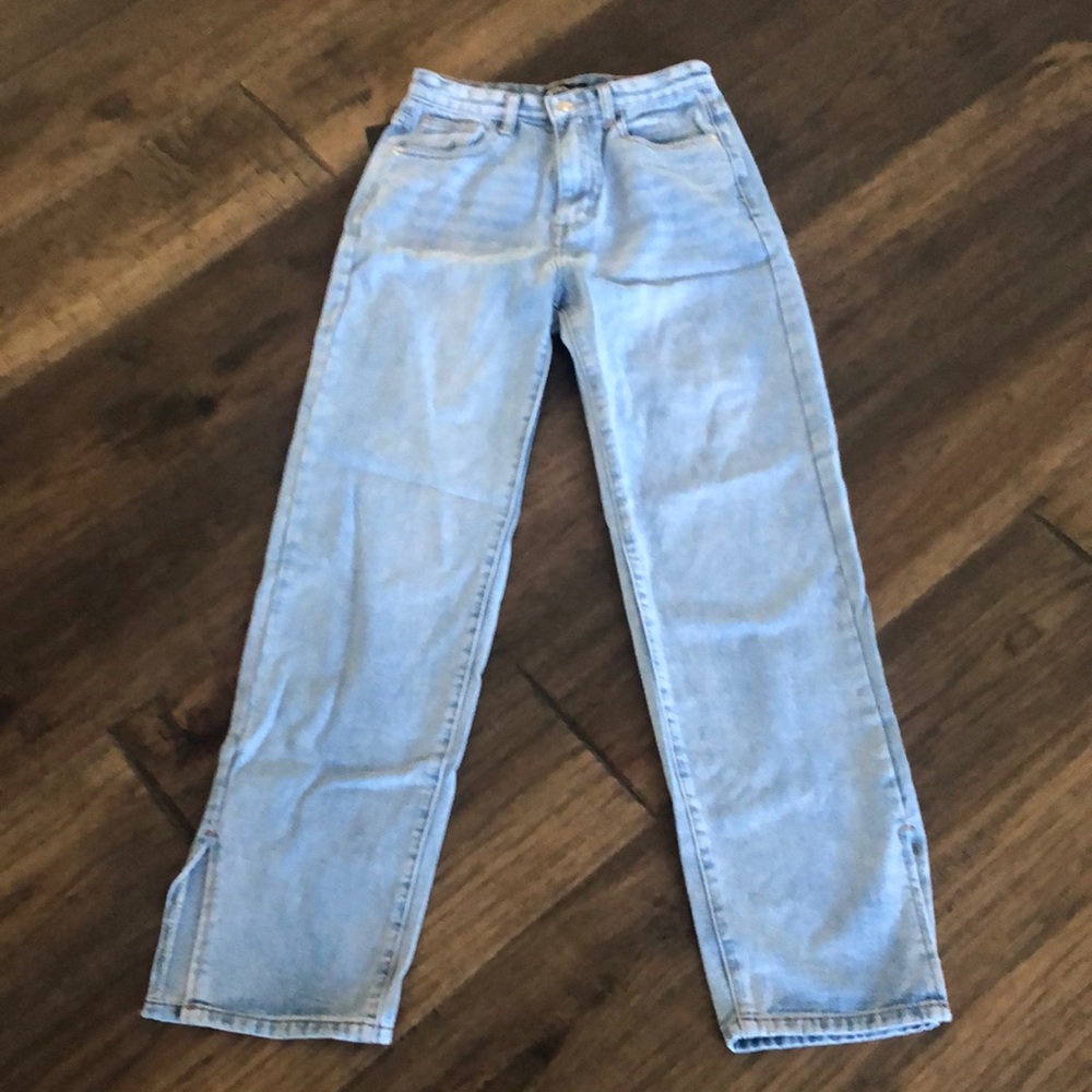 NWT, Pretty Little Thing, petite light wash split hem jeans, size UK 8